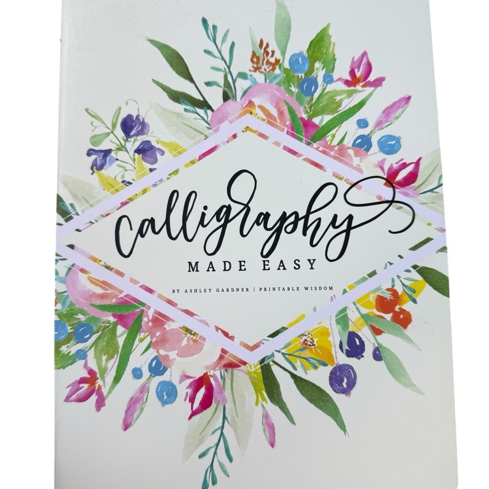 Floral‎ Calligraphy Guide Book